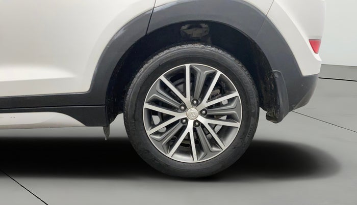 2017 Hyundai Tucson GLS 4WD AT DIESEL, Diesel, Automatic, 1,31,162 km, Left Rear Wheel