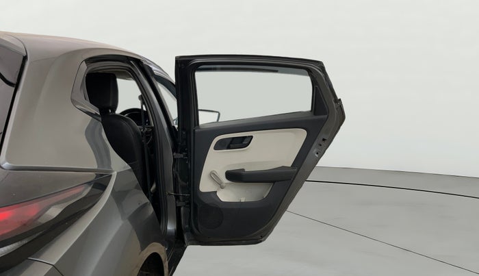 2022 Tata ALTROZ XE PETROL, Petrol, Manual, 26,076 km, RHS Rear Door