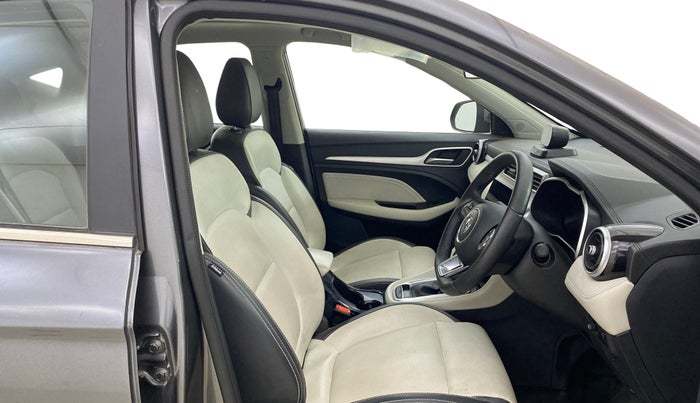 2023 MG ASTOR SAVVY 1.5 CVT, Petrol, Automatic, 17,710 km, Right Side Front Door Cabin