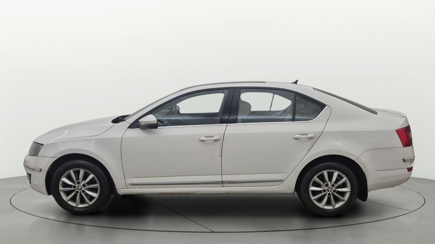 2017 Skoda Octavia STYLE PLUS AT 1.8 TSI, Petrol, Automatic, 86,771 km, Left Side