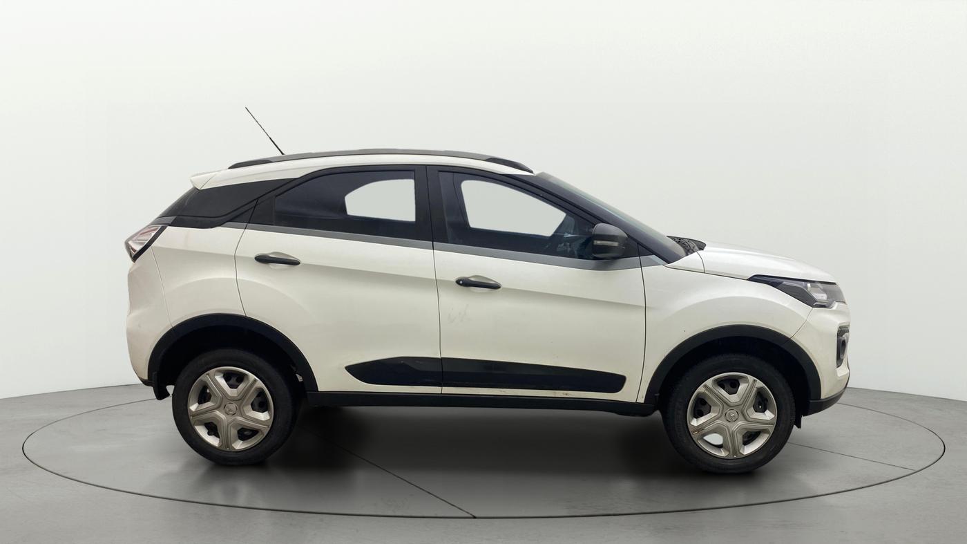 2021 Tata NEXON XM PETROL, Petrol, Manual, 49,909 km, Right Side View