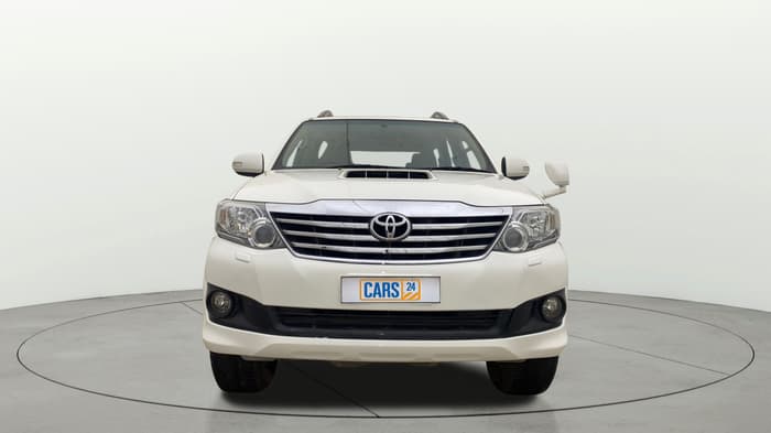 2014 Toyota Fortuner 3.0 4X2 AT, Diesel, Automatic, 89,942 km, Front