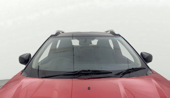 2022 Renault Kiger RXT (O) AMT DUAL TONE, Petrol, Automatic, 34,838 km, Front Windshield