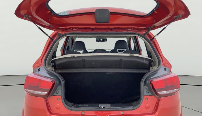 2016 Mahindra Kuv100 K8 6 STR, Petrol, Manual, 38,570 km, Boot Open Zoomed View