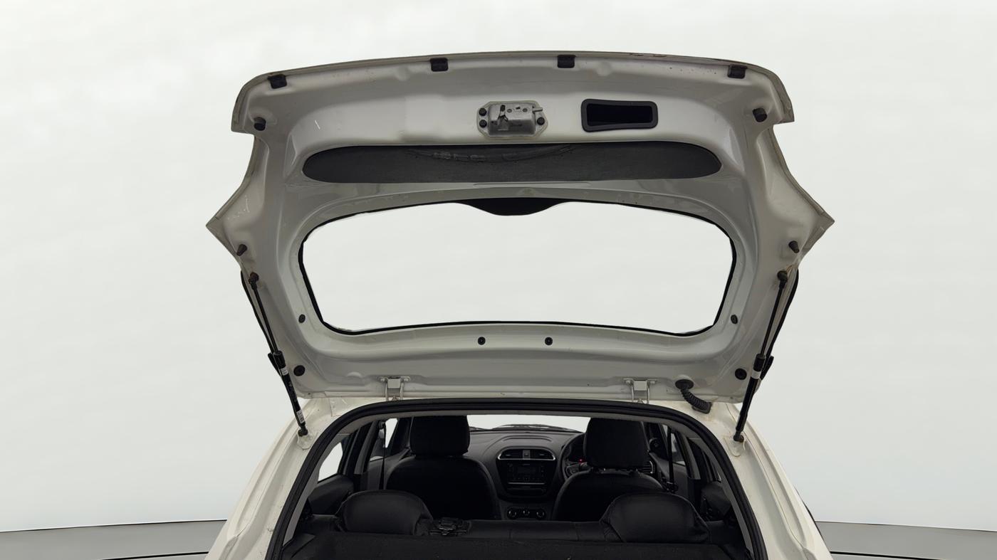 2024 Tata Tiago XT PETROL, CNG, Manual, 29,890 km, Boot Door Open