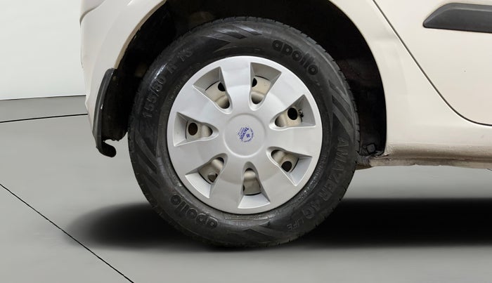 2015 Hyundai Grand i10 MAGNA BLUE DRIVE, CNG, Manual, 97,365 km, Right Rear Wheel