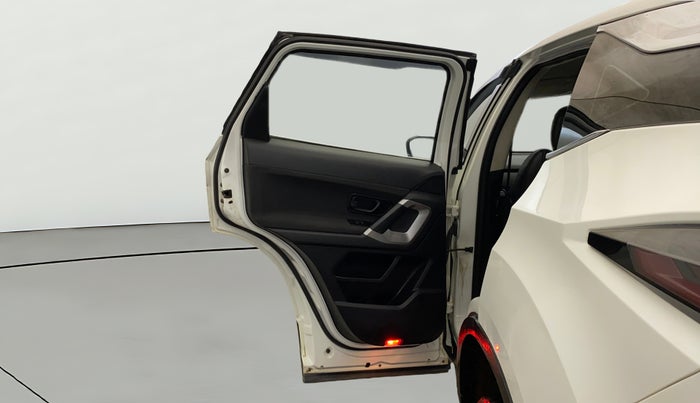 2022 Tata Harrier XM 2.0L KRYOTEC, Diesel, Manual, 38,886 km, LHS Rear Door