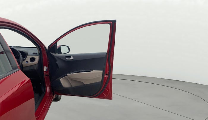 2014 Hyundai Xcent SX AT 1.2 (O), Petrol, Automatic, 52,499 km, RHS Front Door