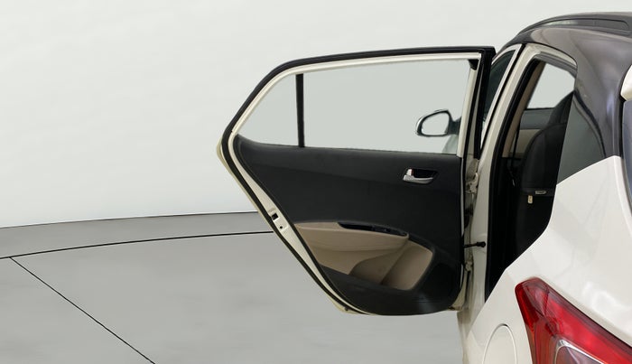 2017 Hyundai Grand i10 SPORTZ (O) AT 1.2 KAPPA VTVT, Petrol, Automatic, 66,322 km, LHS Rear Door