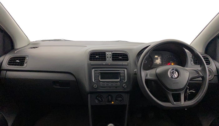 2016 Volkswagen Polo COMFORTLINE 1.2L, Petrol, Manual, 61,596 km, Dashboard