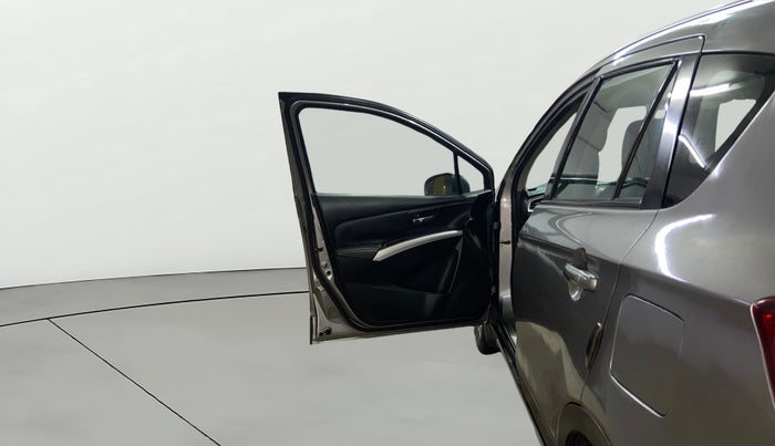 2015 Maruti S Cross ALPHA 1.6, Diesel, Manual, 1,31,439 km, LHS Front Door