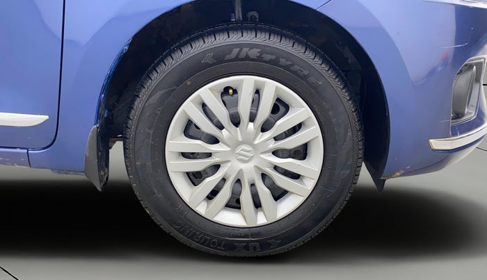 2018 Maruti Dzire VXI AMT, Petrol, Automatic, 52,638 km, Right Front Wheel