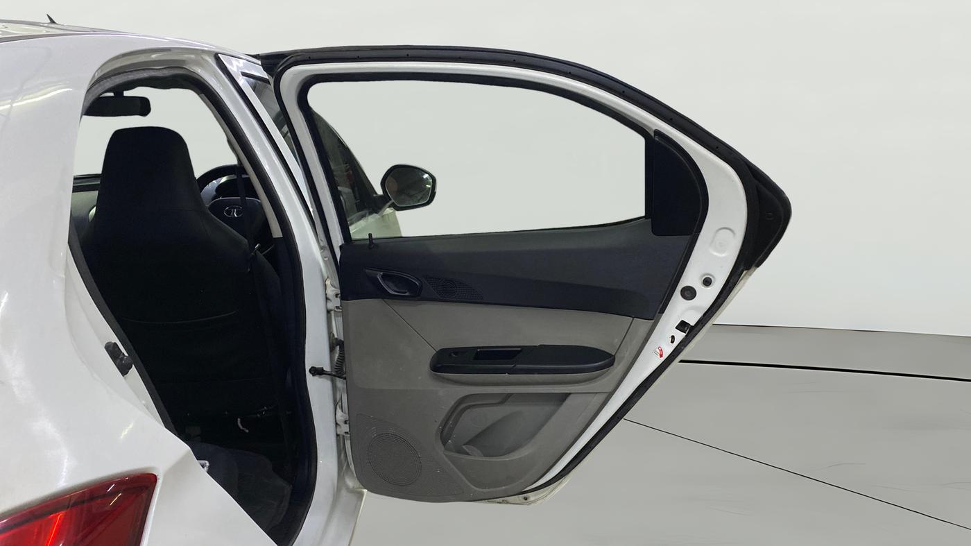 2019 Tata Tiago XT PETROL, Petrol, Manual, 1,08,114 km, RHS Rear Door