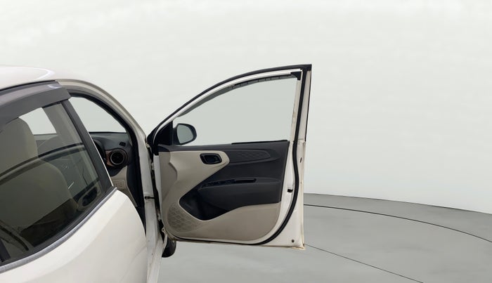 2021 Hyundai AURA S 1.2 CNG, CNG, Manual, 39,195 km, RHS Front Door