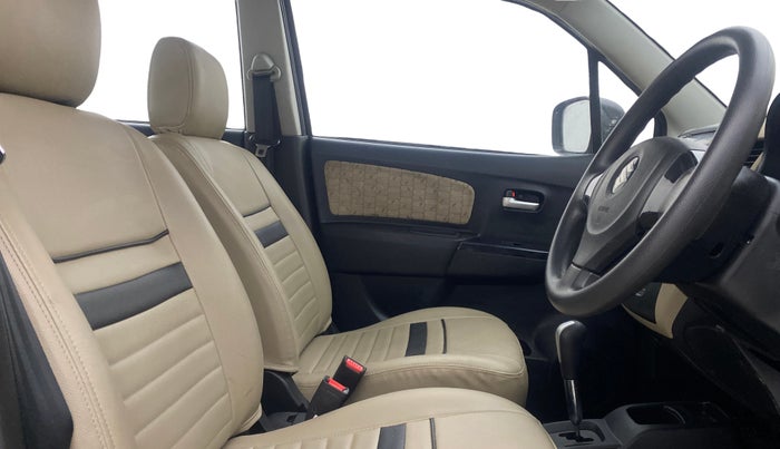 2017 Maruti Wagon R 1.0 VXI (O) AMT, Petrol, Automatic, 19,294 km, Right Side Front Door Cabin