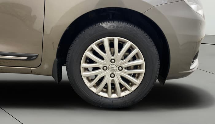 2020 Maruti Dzire ZXI AMT, Petrol, Automatic, 49,334 km, Right Front Wheel