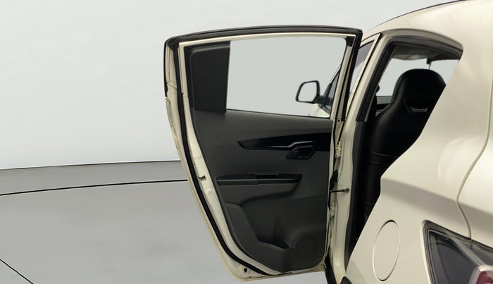 2020 Mahindra KUV 100 NXT K4+ P 6 STR, Petrol, Manual, 55,833 km, LHS Rear Door