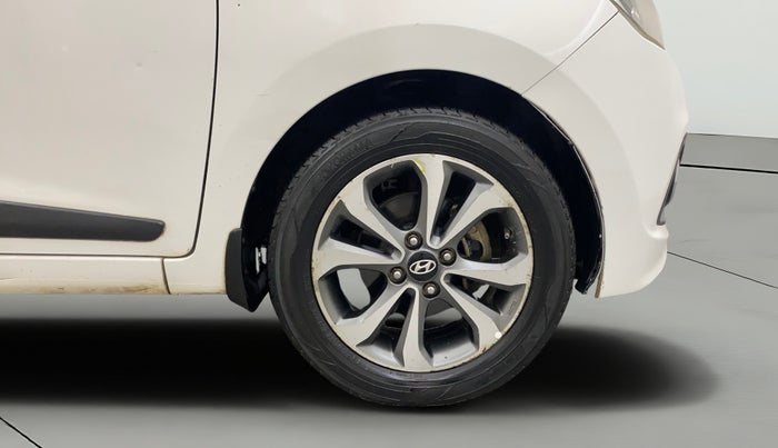 2015 Hyundai Xcent SX AT 1.2 (O), Petrol, Automatic, 80,432 km, Right Front Wheel