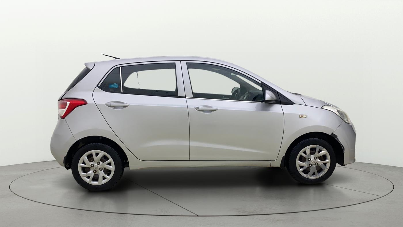 2017 Hyundai Grand i10 SPORTZ 1.2 KAPPA VTVT, Petrol, Manual, 40,483 km, Right Side View