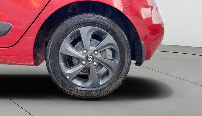 2018 Hyundai Grand i10 SPORTZ 1.2 KAPPA VTVT DUAL TONE, CNG, Manual, 65,557 km, Left Rear Wheel