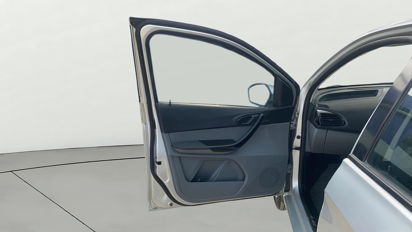 2018 Tata TIGOR XT PETROL, CNG, Manual, 62,047 km, LHS Front Door
