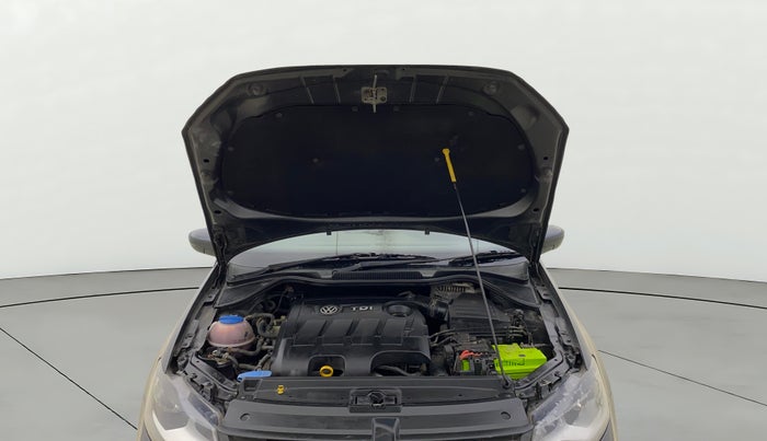 2016 Volkswagen Vento HIGHLINE 1.5 AT, Diesel, Automatic, 55,573 km, Open Bonet