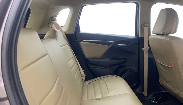 2016 Honda Jazz 1.5L I-DTEC V, Diesel, Manual, 1,35,470 km, Right Side Rear Door Cabin