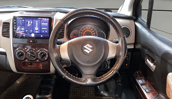 2016 Maruti Wagon R 1.0 VXI, Petrol, Manual, 70,951 km, Steering Wheel Close Up