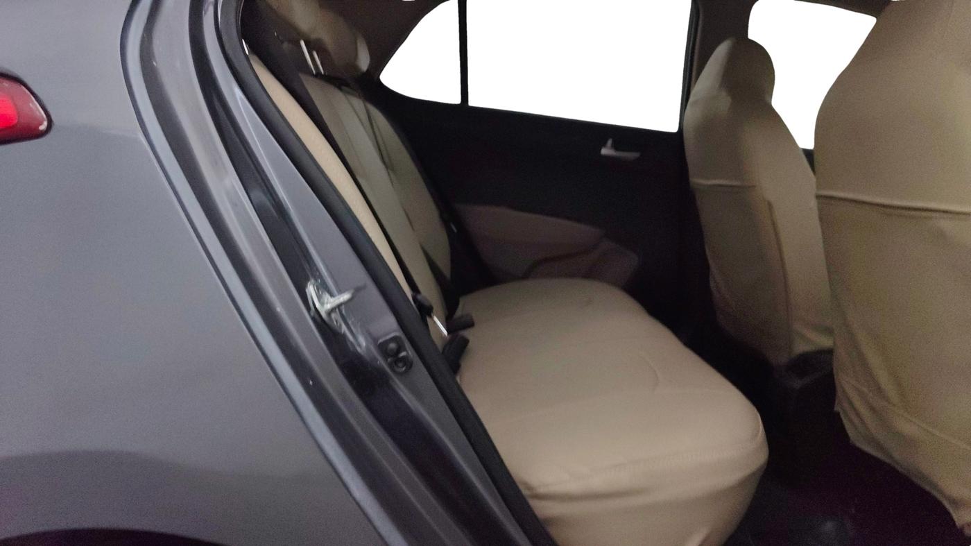 2016 Hyundai Grand i10 ASTA AT 1.2 KAPPA VTVT, Petrol, Automatic, 46,970 km, Right Side Rear Door Cabin
