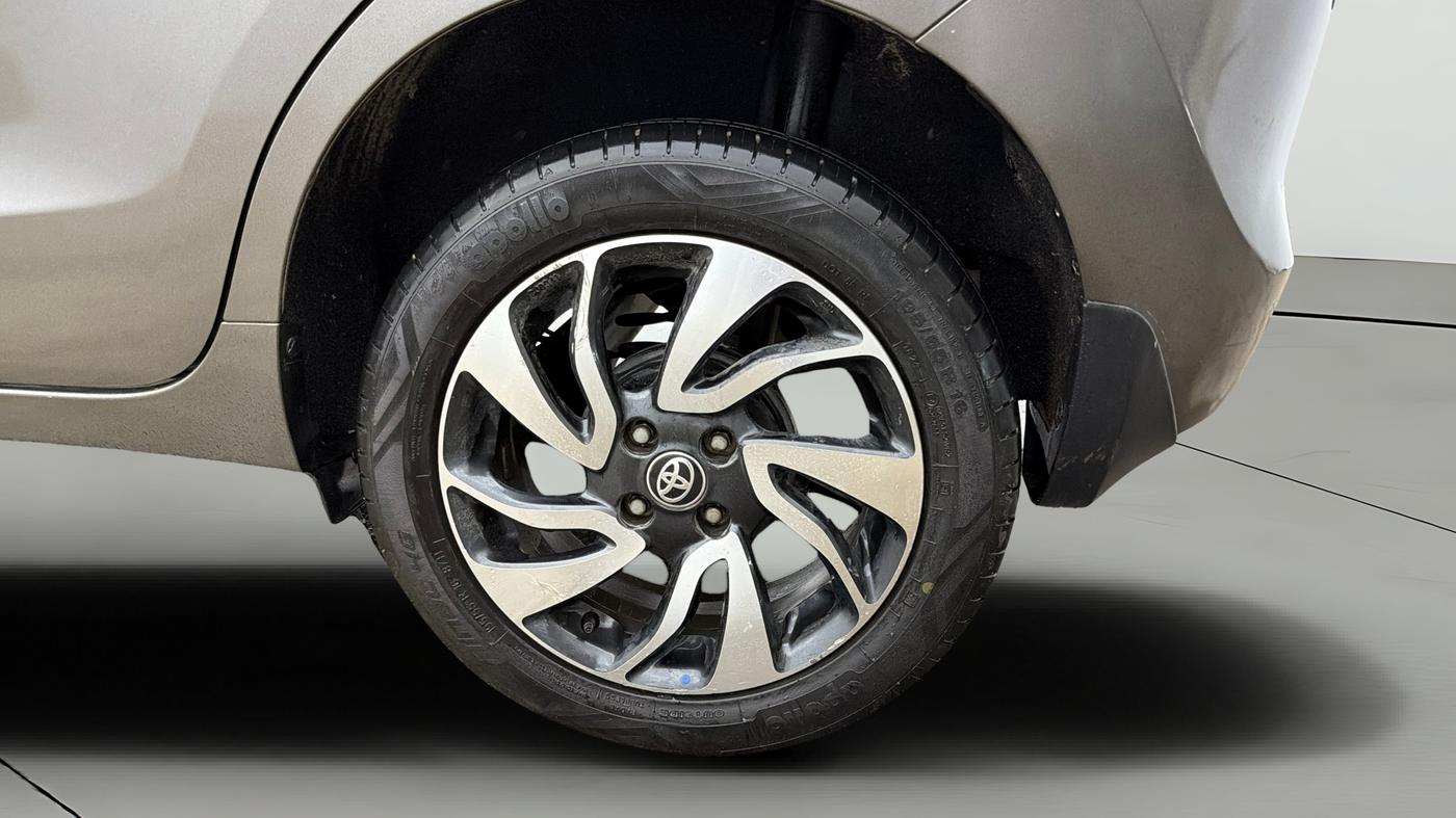 2021 Toyota Glanza G, Petrol, Manual, 81,095 km, Left Rear Wheel