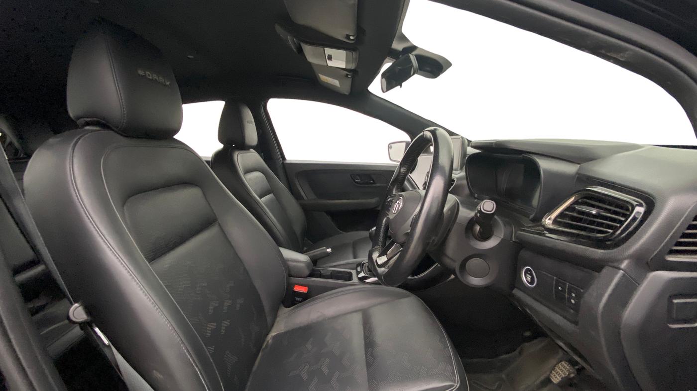 2021 Tata ALTROZ XZ PLUS PETROL DARK EDITION, Petrol, Manual, 40,272 km, Right Side Front Door Cabin