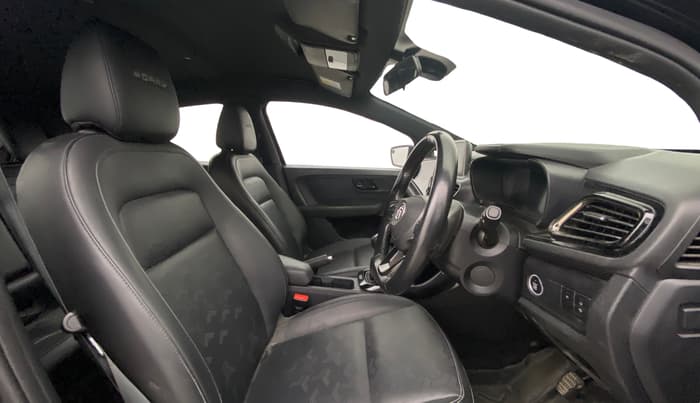 2021 Tata ALTROZ XZ PLUS PETROL DARK EDITION, Petrol, Manual, 40,272 km, Right Side Front Door Cabin