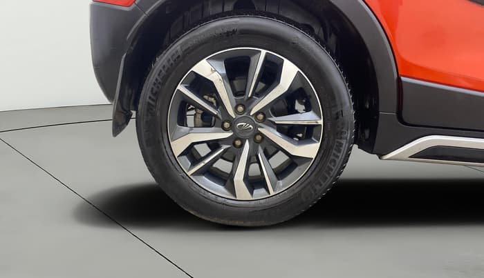 2019 Mahindra XUV300 W8 (O) 1.2 PETROL, Petrol, Manual, 1,00,168 km, Right Rear Wheel