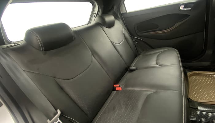 2018 Ford FREESTYLE TITANIUM 1.2 PETROL, Petrol, Manual, 43,176 km, Right Side Rear Door Cabin