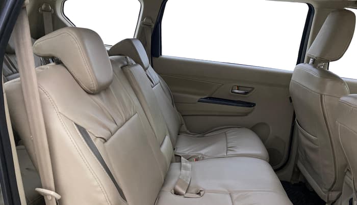 2022 Maruti Ertiga ZXI AT SHVS, Petrol, Automatic, 1,18,292 km, Right Side Rear Door Cabin