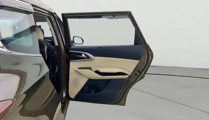 2022 KIA CARENS LUXURY PLUS 1.5 DIESEL 7 STR, Diesel, Manual, 70,208 km, RHS Rear Door