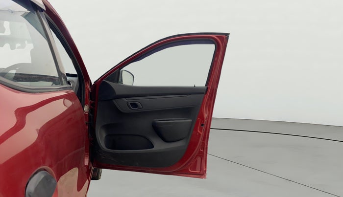 2017 Renault Kwid RXT 1.0, Petrol, Manual, 49,968 km, RHS Front Door