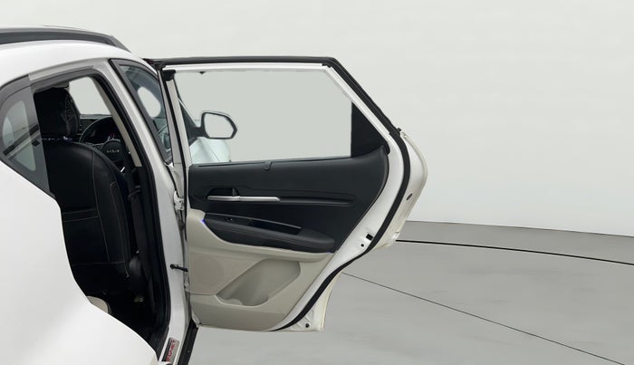 2021 KIA SONET HTX 1.0 IMT, Petrol, Manual, 27,014 km, RHS Rear Door