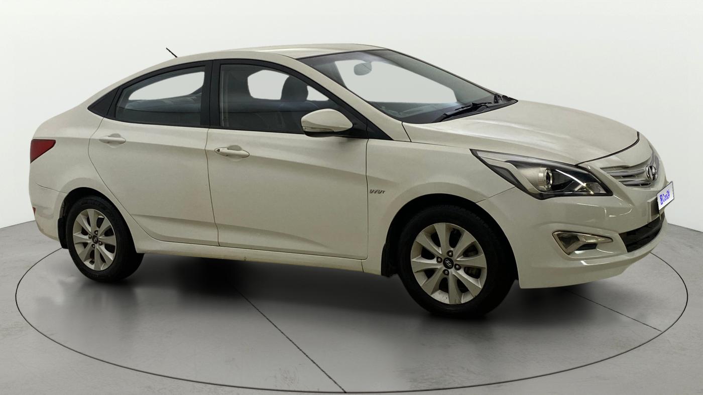 2015 Hyundai Verna FLUIDIC 4S 1.6 VTVT S(O), CNG, Manual, 46,565 km, Right Front Diagonal