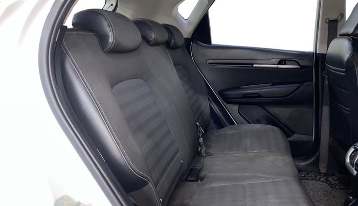 2023 KIA SONET HTK PLUS 1.0 IMT, Petrol, Manual, 33,601 km, Right Side Rear Door Cabin