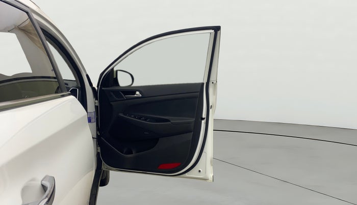 2020 Hyundai Tucson GLS 2WD AT PETROL, Petrol, Automatic, 28,663 km, RHS Front Door