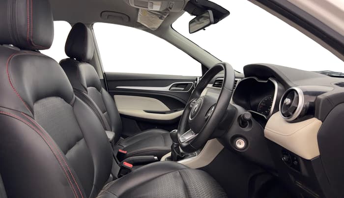 2023 MG ASTOR STYLE 1.5 MT, Petrol, Manual, 28,044 km, Right Side Front Door Cabin
