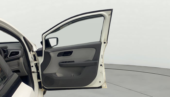 2021 Tata ALTROZ XM PLUS PETROL, Petrol, Manual, 1,21,098 km, RHS Front Door