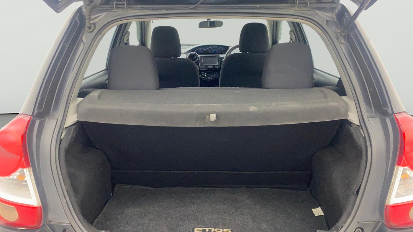 2015 Toyota Etios CROSS 1.2 G, Petrol, Manual, 81,910 km, Boot Open Zoomed View