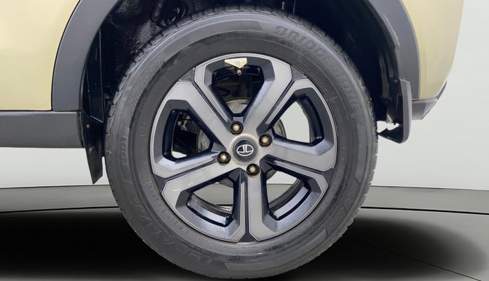 2022 Tata NEXON XZA PLUS (PREMIUM) KAZIRANGA DIESEL, Diesel, Automatic, 33,130 km, Left Rear Wheel