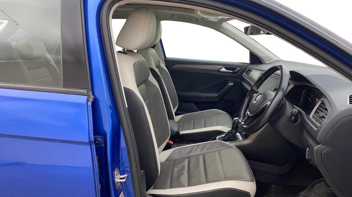 2020 Volkswagen T-ROC 1.5 TSI AT, Petrol, Automatic, 76,679 km, Right Side Front Door Cabin
