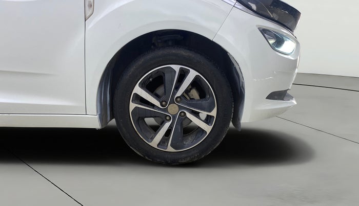 2023 Tata ALTROZ XZ PLUS O SUNROOF CNG, CNG, Manual, 32,268 km, Right Front Wheel