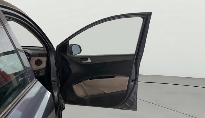 2017 Hyundai Grand i10 SPORTZ 1.2 KAPPA VTVT, CNG, Manual, 35,857 km, RHS Front Door