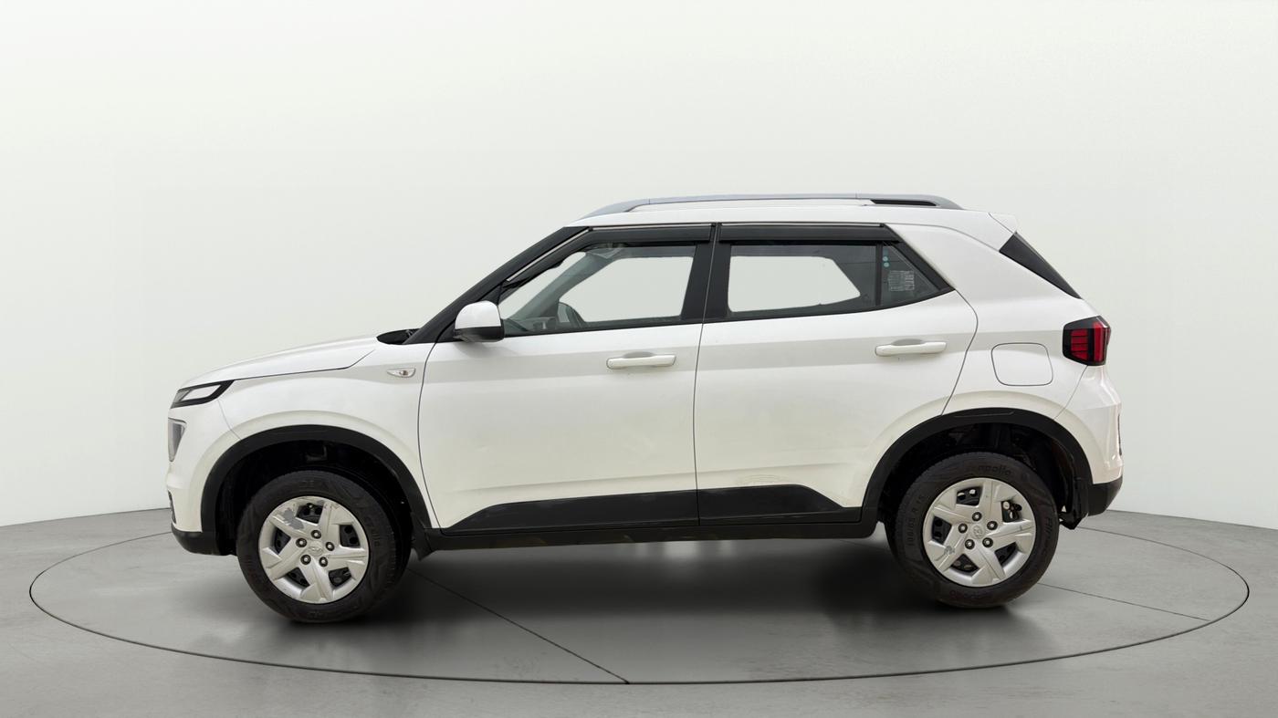 2023 Hyundai VENUE S 1.2, Petrol, Manual, 77,602 km, Left Side