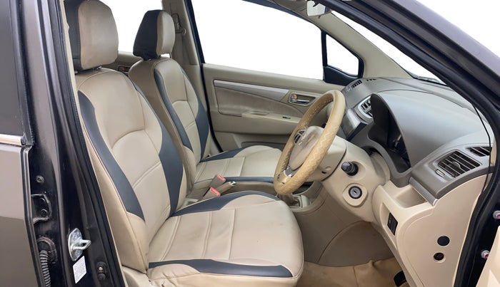 2014 Maruti Ertiga ZDI, Diesel, Manual, 1,15,731 km, Right Side Front Door Cabin